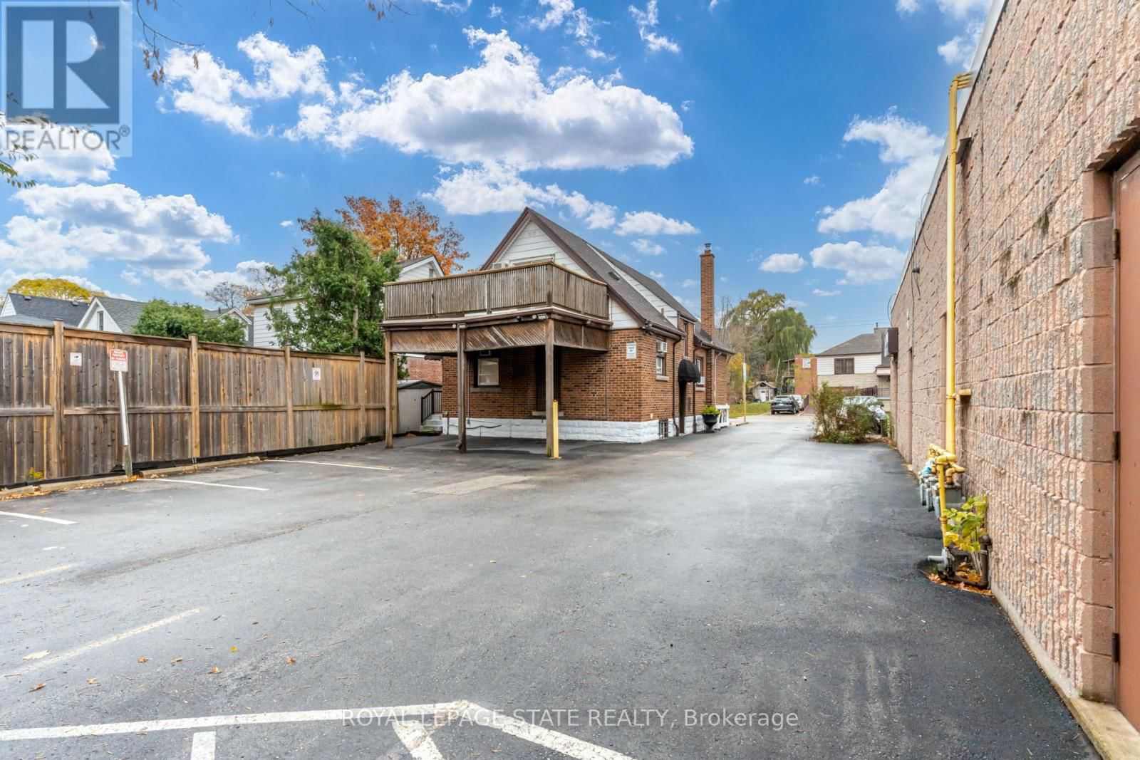 15 EMPRESS AVENUE Image 39