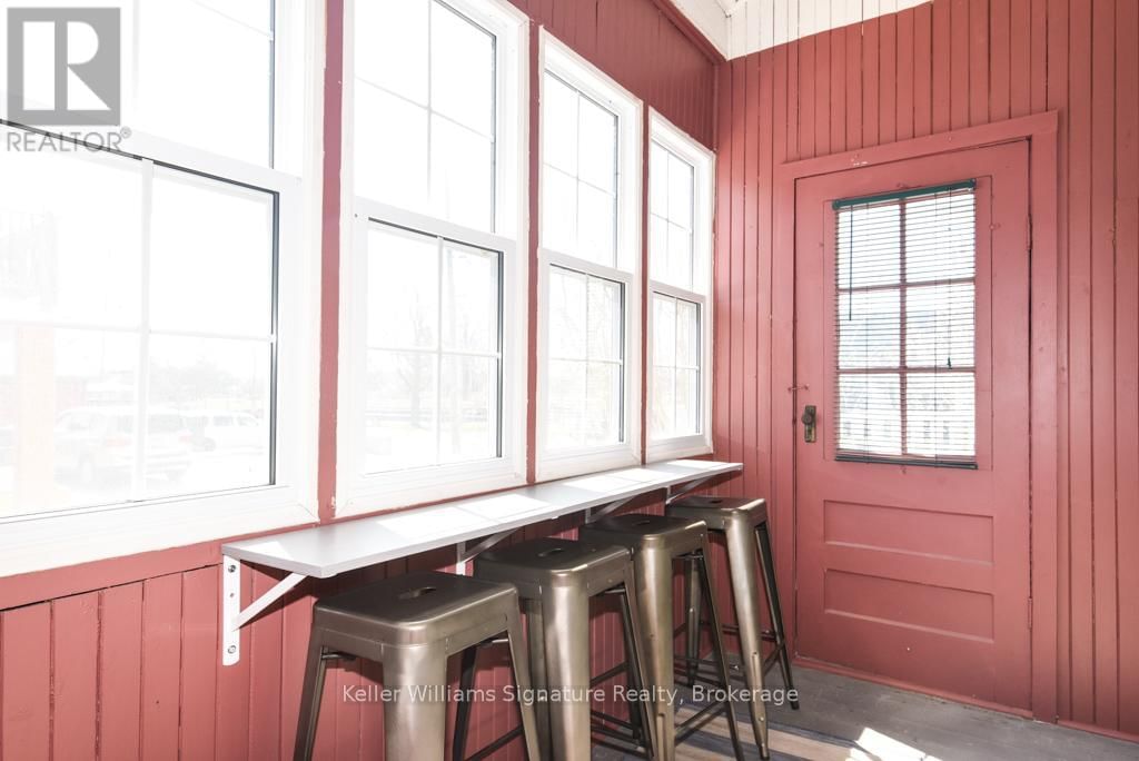 18 OAK STREET Image 22