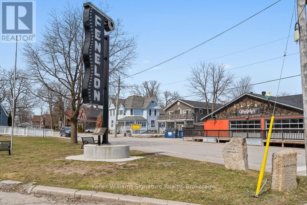 18 OAK STREET Image 40