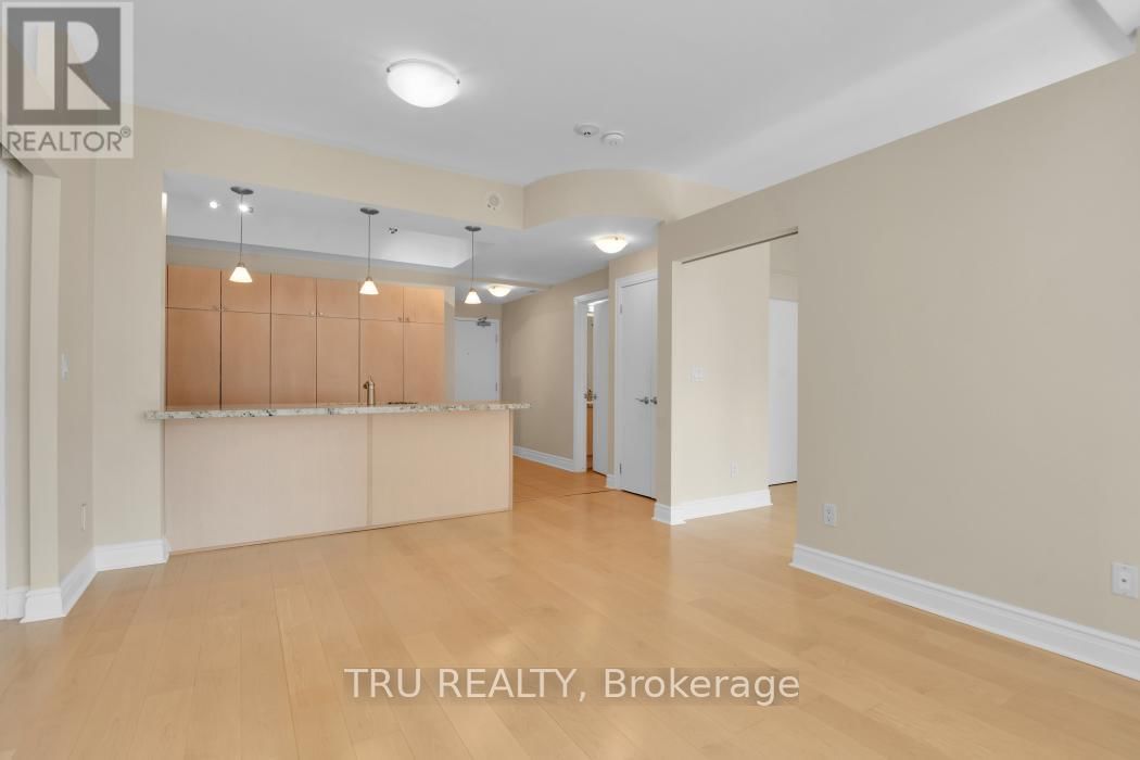 805 - 85 BRONSON AVENUE Image 13