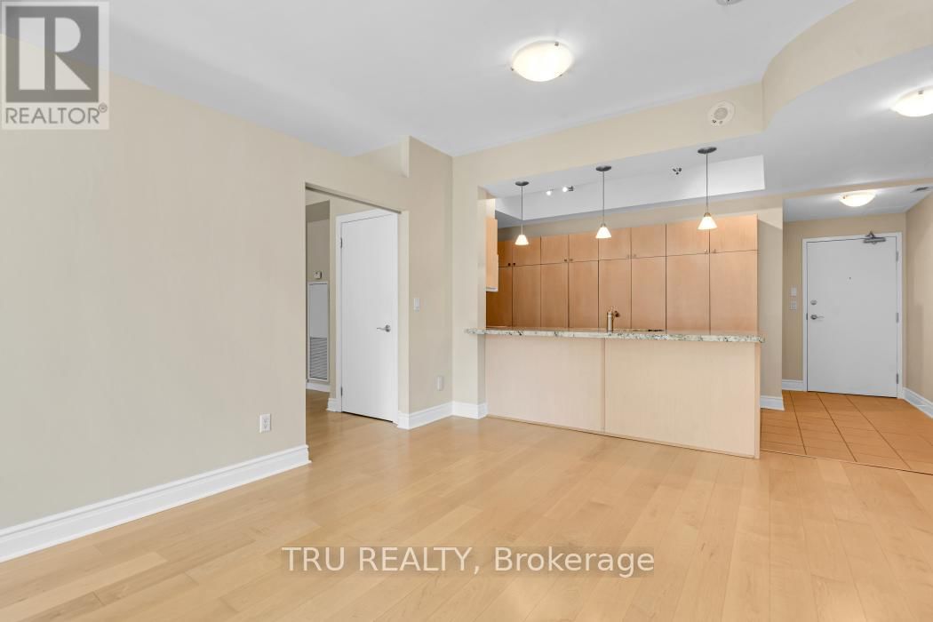 805 - 85 BRONSON AVENUE Image 14