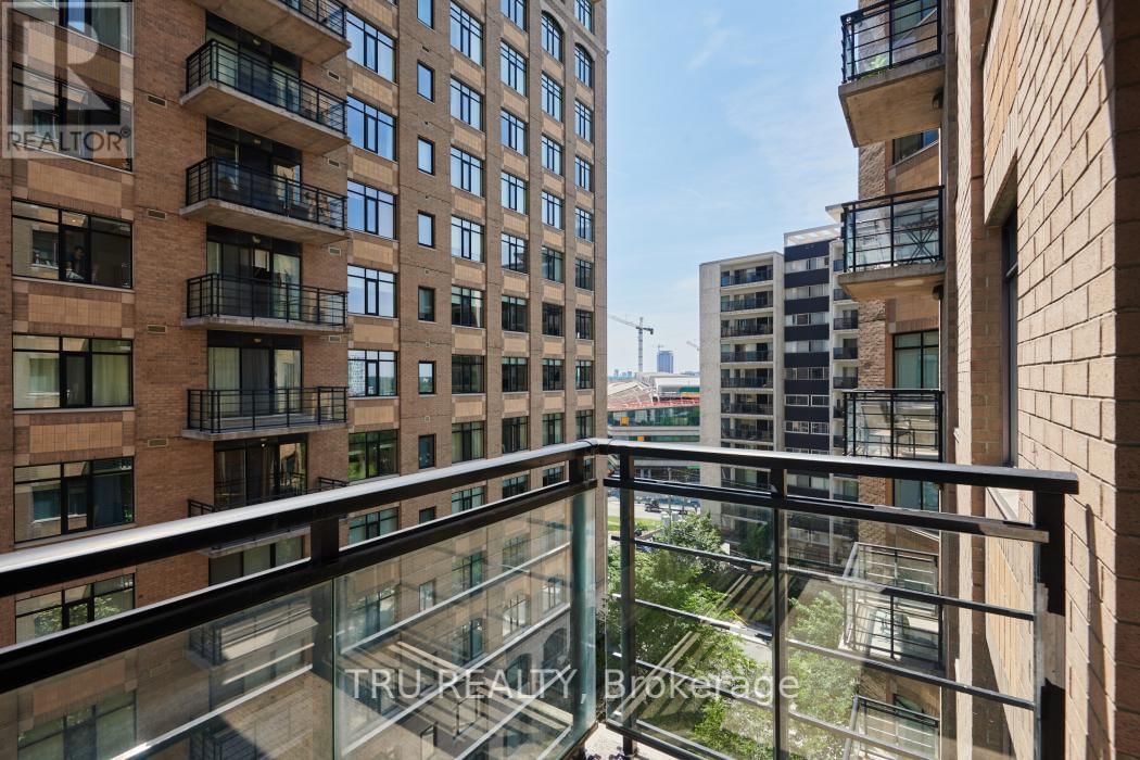 805 - 85 BRONSON AVENUE Image 25