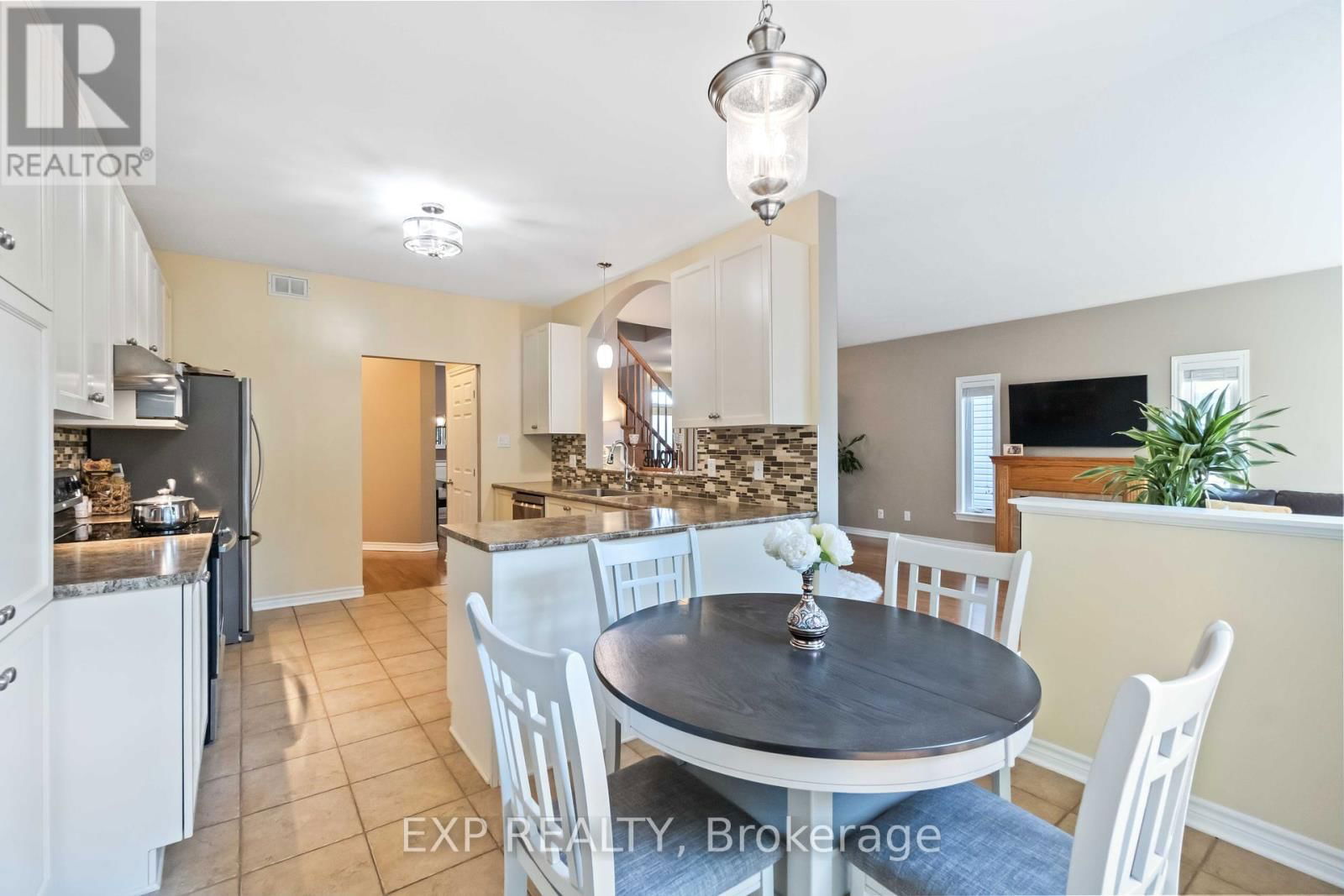 90 CEDAR VALLEY DRIVE Image 12