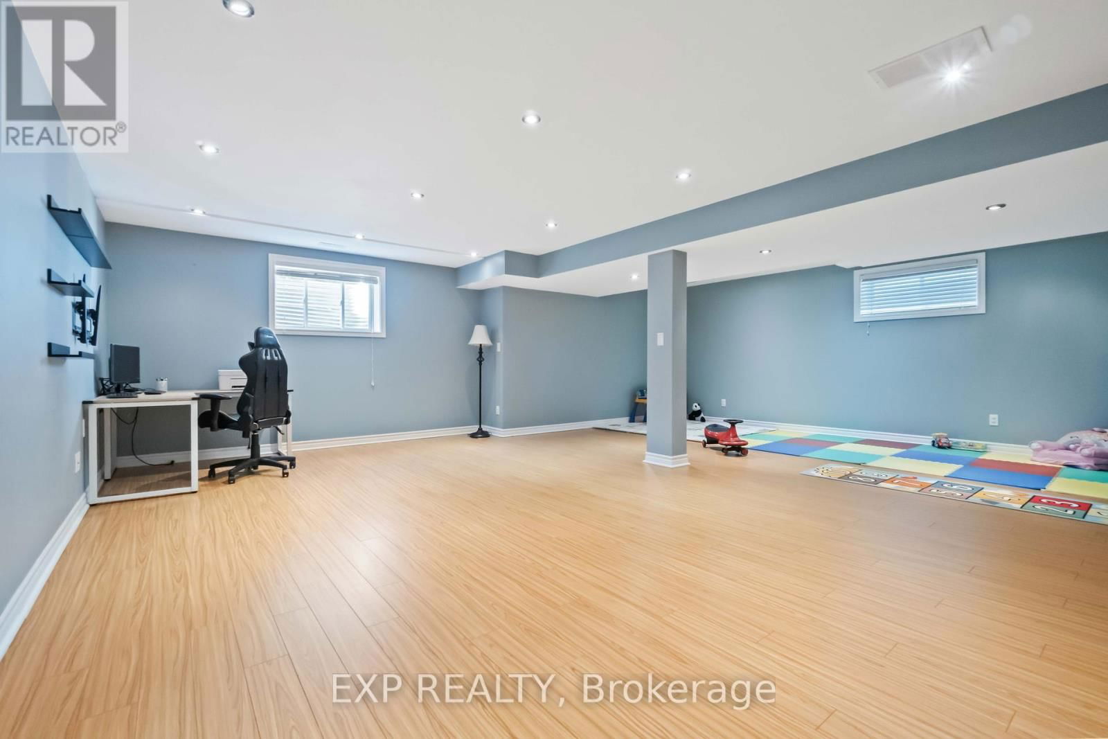 90 CEDAR VALLEY DRIVE Image 36