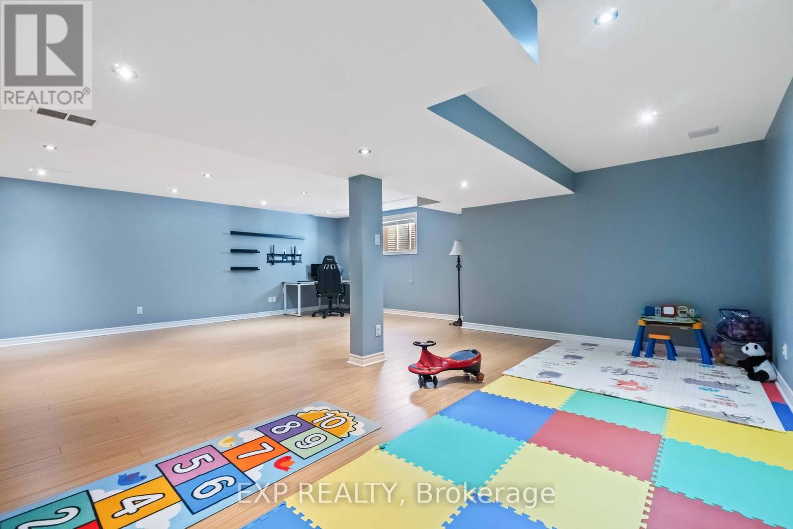 90 CEDAR VALLEY DRIVE Image 42