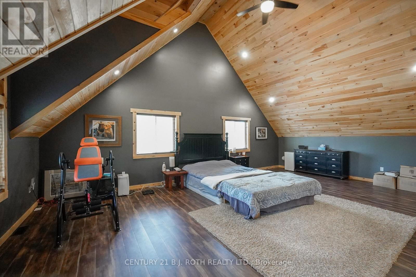 59 WHITE BEAR COURT Image 21