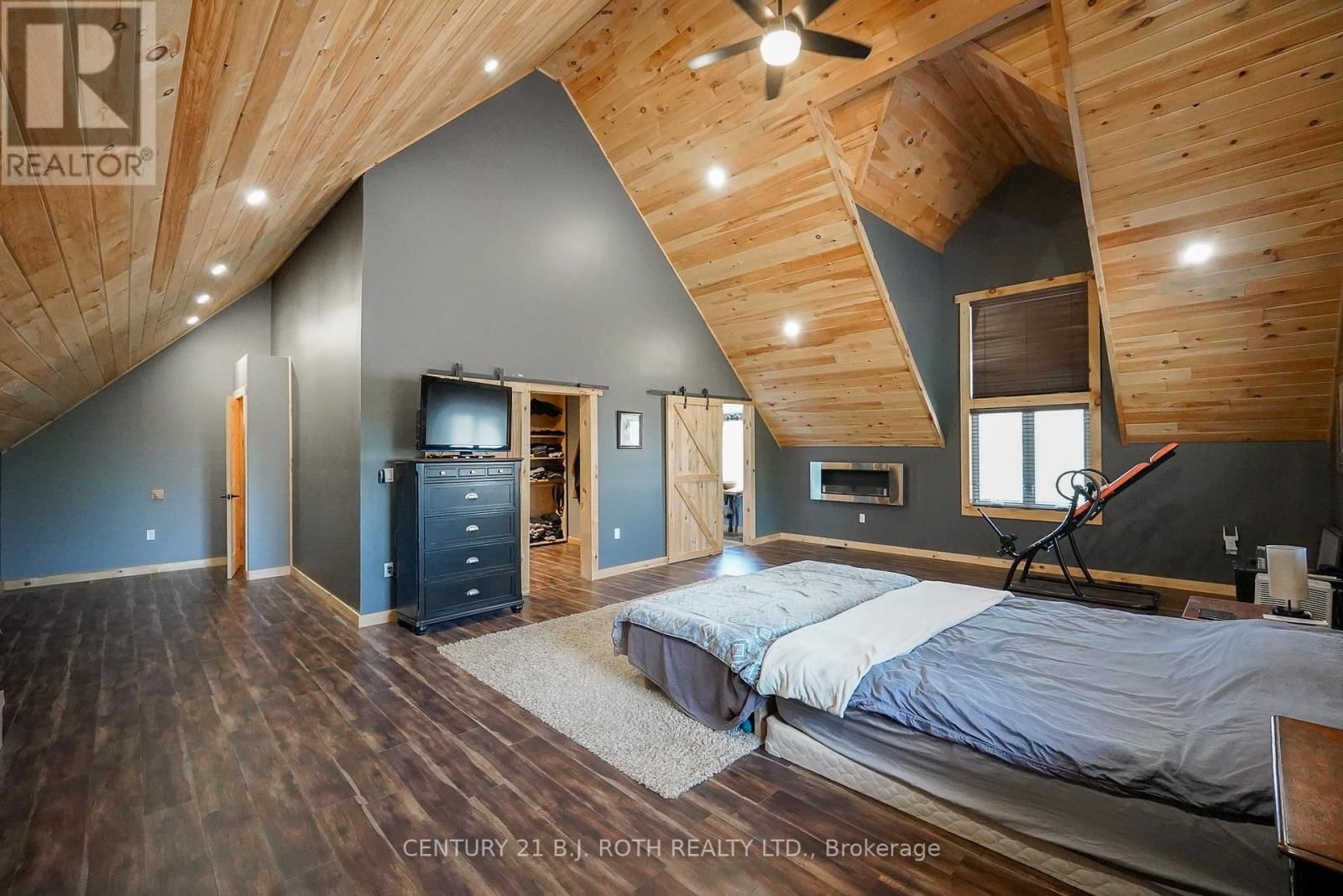 59 WHITE BEAR COURT Image 23