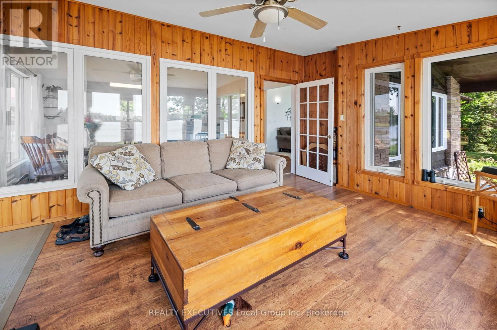 351-E EVERGREEN ROAD Image 17