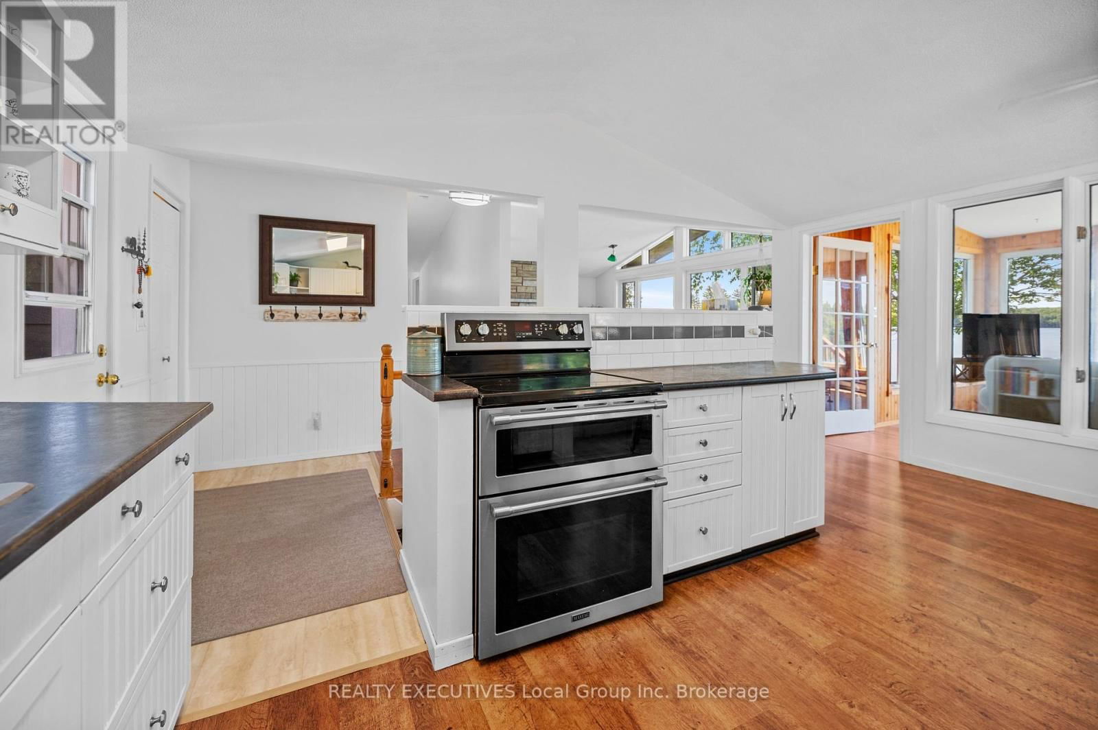 351-E EVERGREEN ROAD Image 23