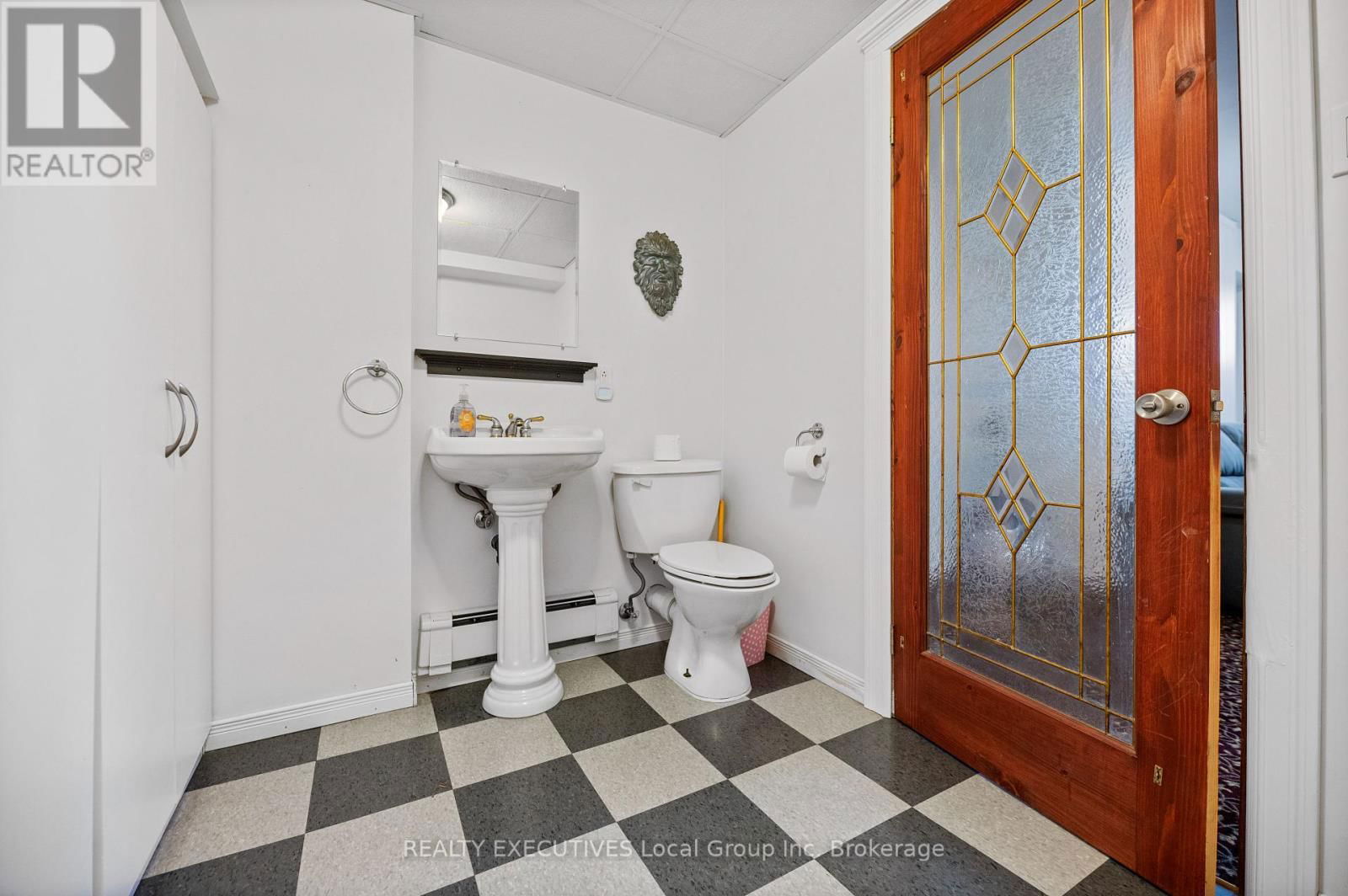 351-E EVERGREEN ROAD Image 33