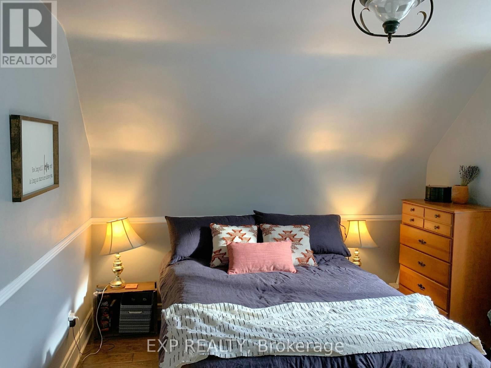 1552 CALEDON STREET Image 21