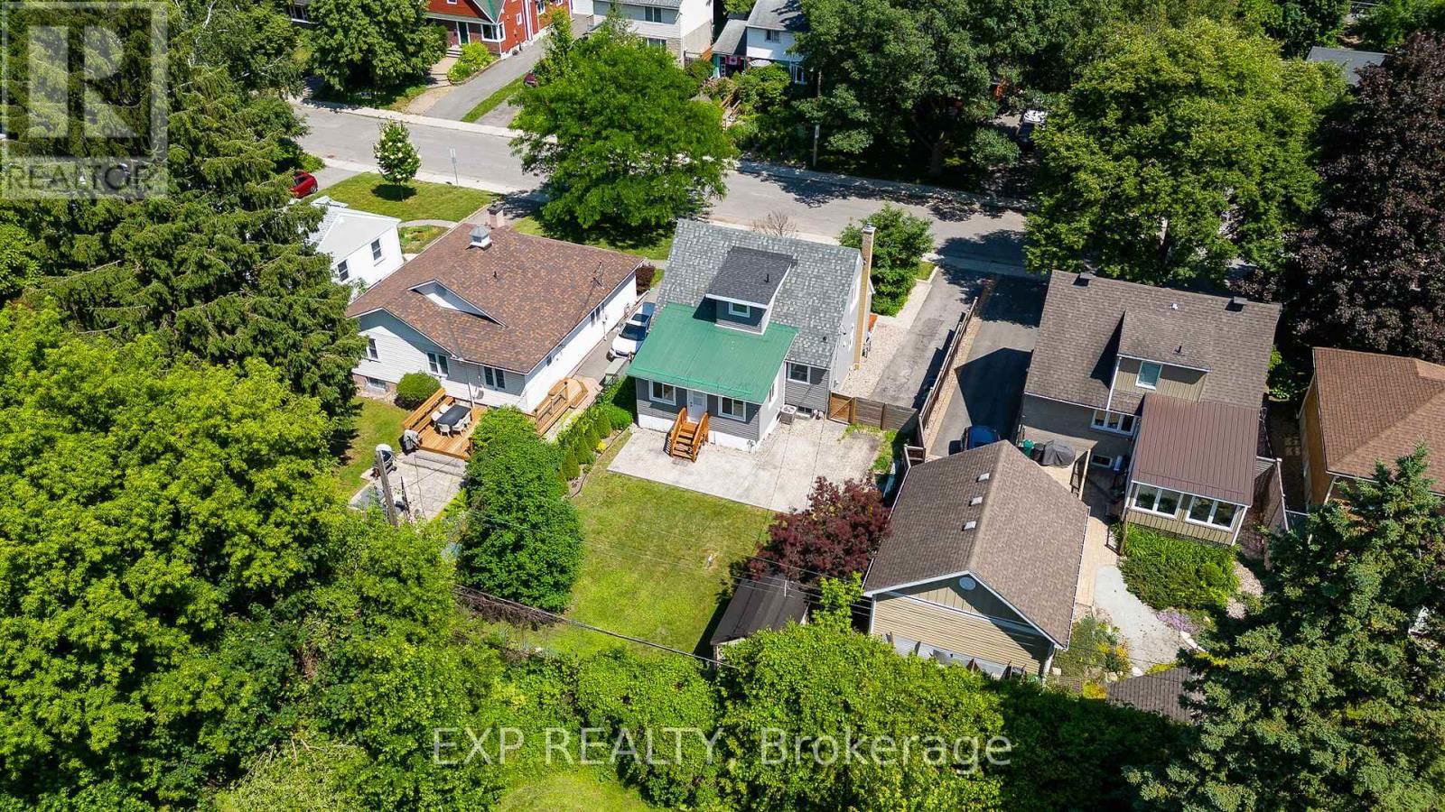 1552 CALEDON STREET Image 39