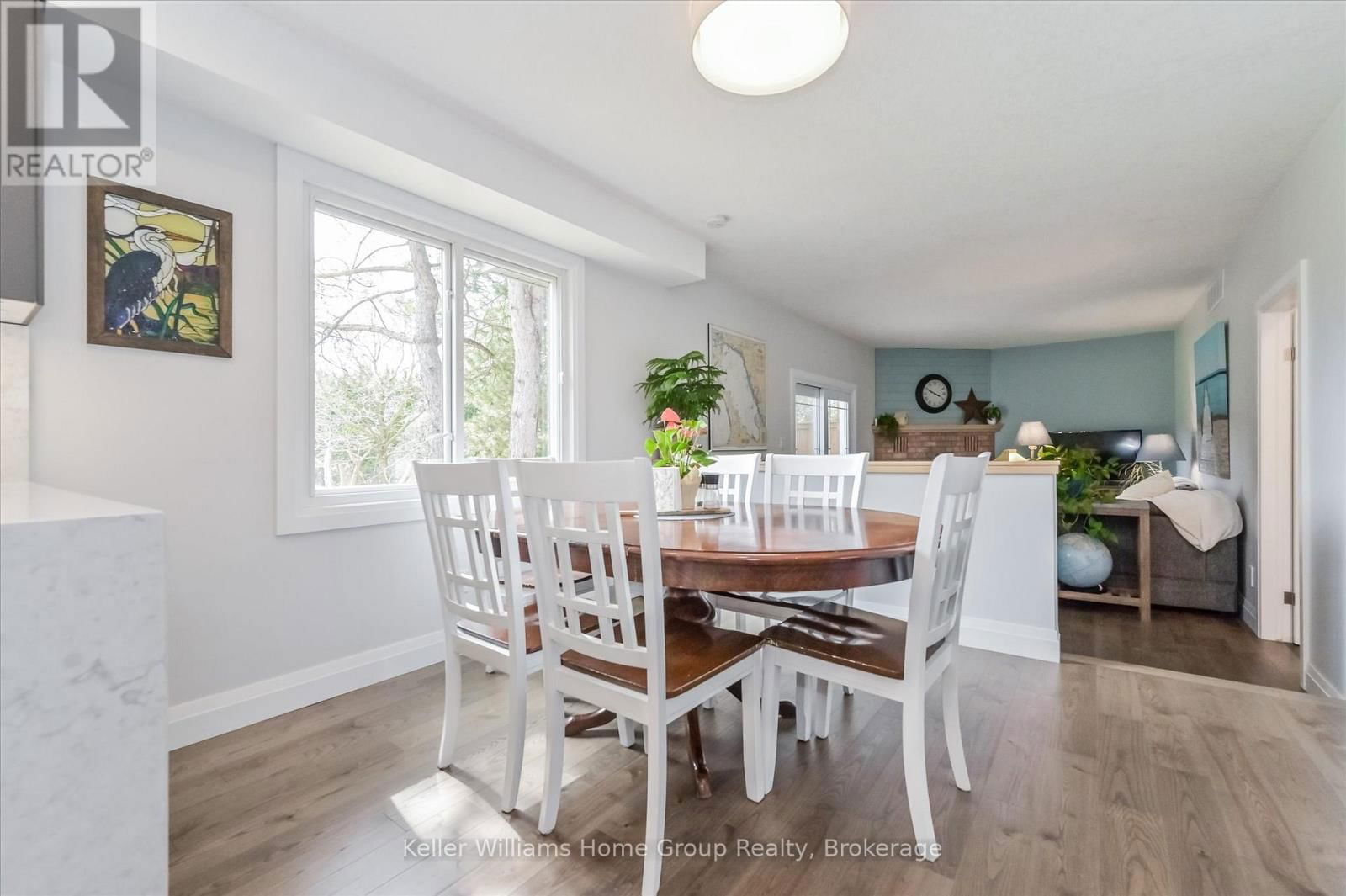 4 SARGENT BOULEVARD Image 18