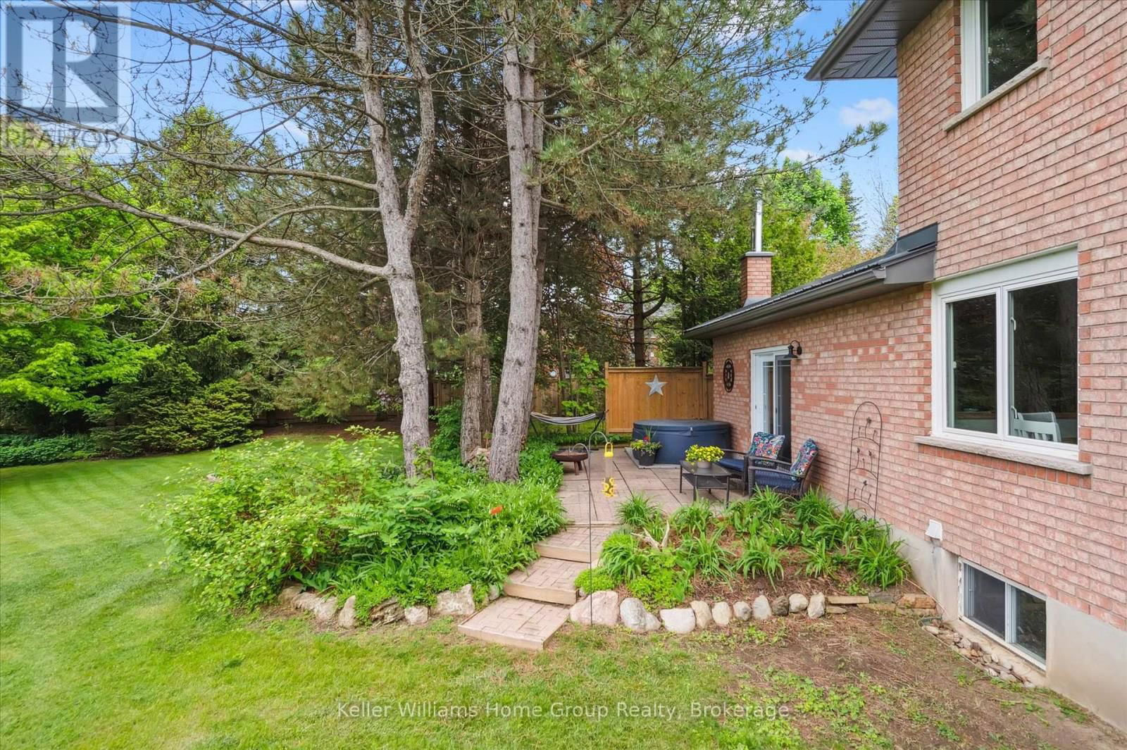 4 SARGENT BOULEVARD Image 36