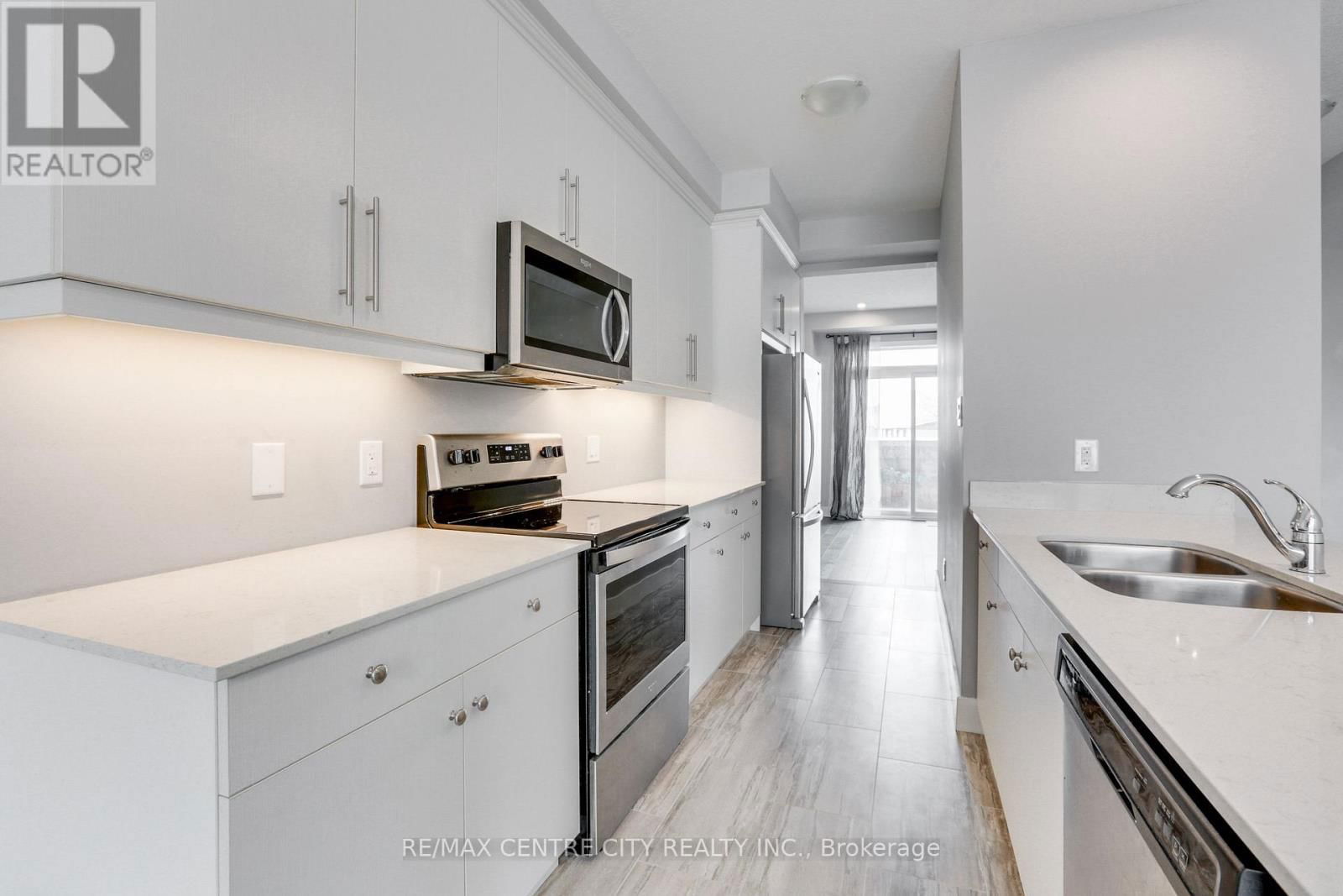 106 - 2070 MEADOWGATE BOULEVARD Image 21