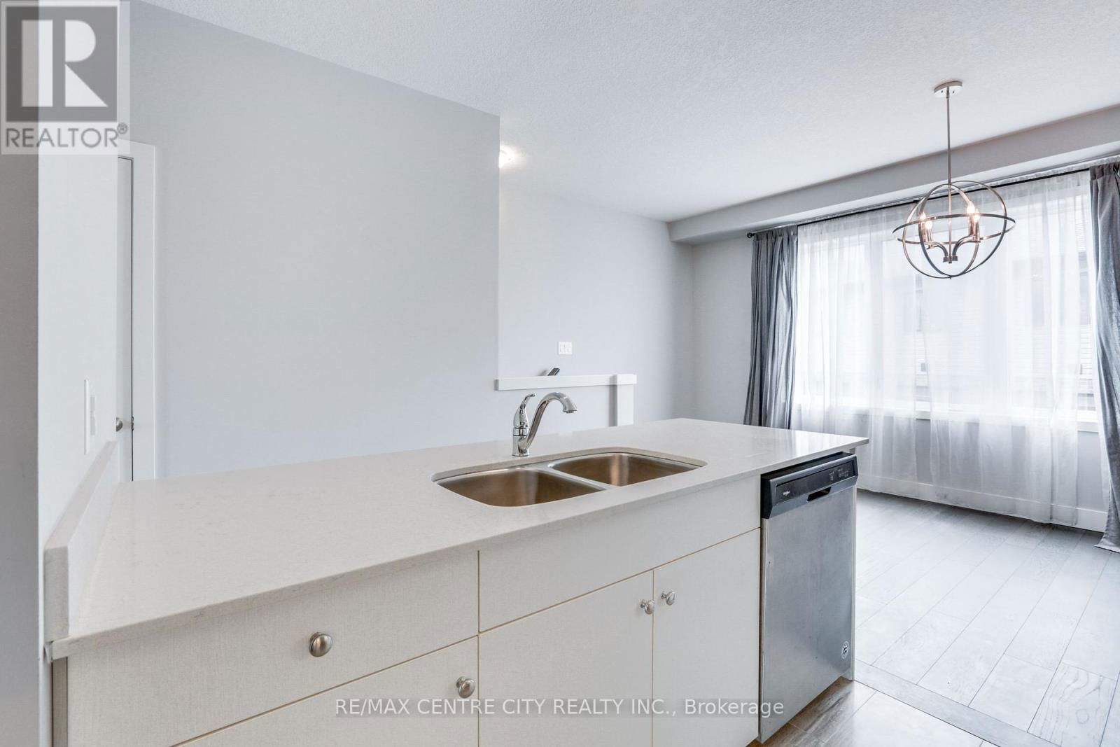 106 - 2070 MEADOWGATE BOULEVARD Image 23