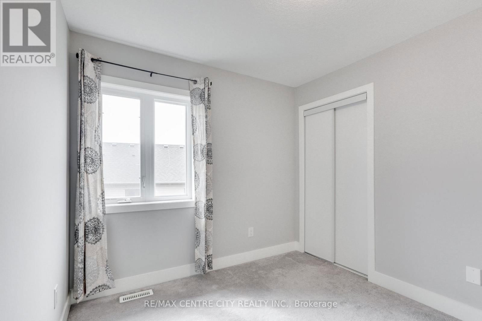106 - 2070 MEADOWGATE BOULEVARD Image 35