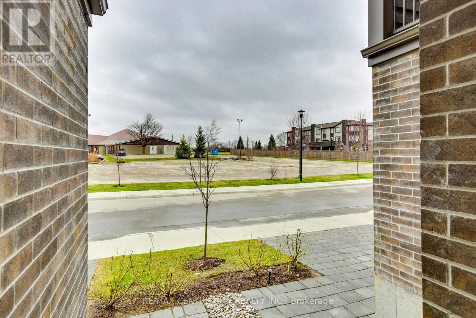 106 - 2070 MEADOWGATE BOULEVARD Image 44