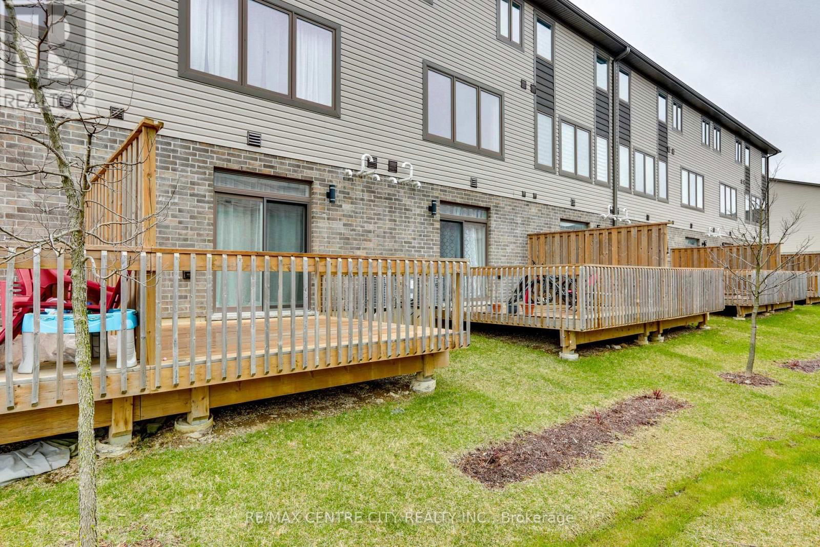 106 - 2070 MEADOWGATE BOULEVARD Image 45