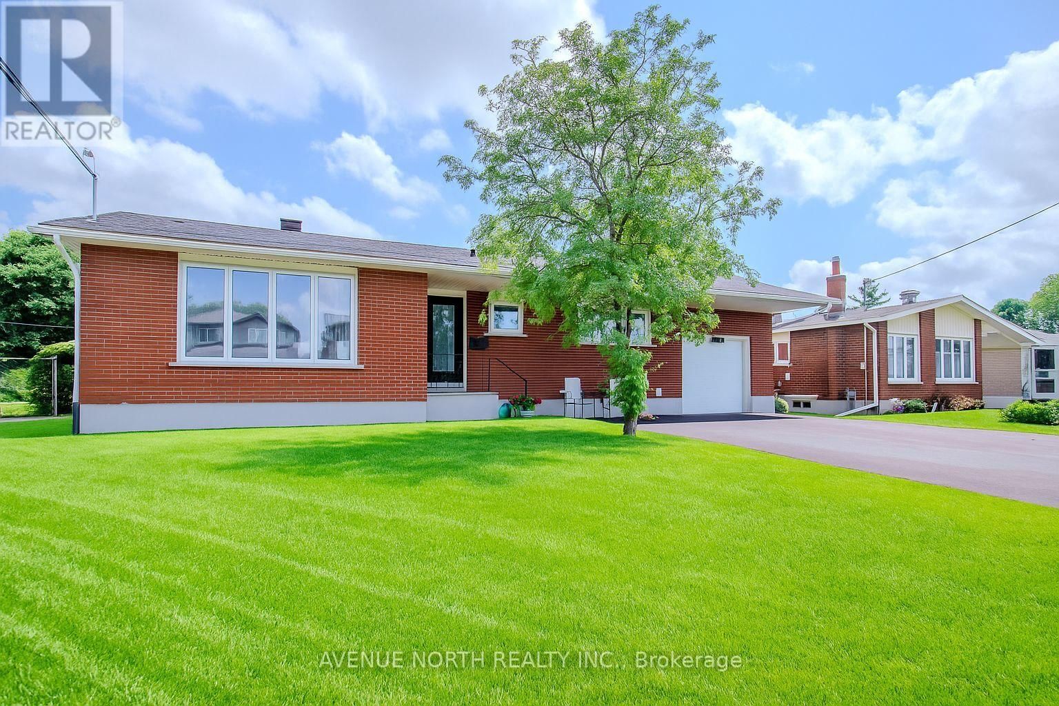 882 BALSAM DRIVE Image 1