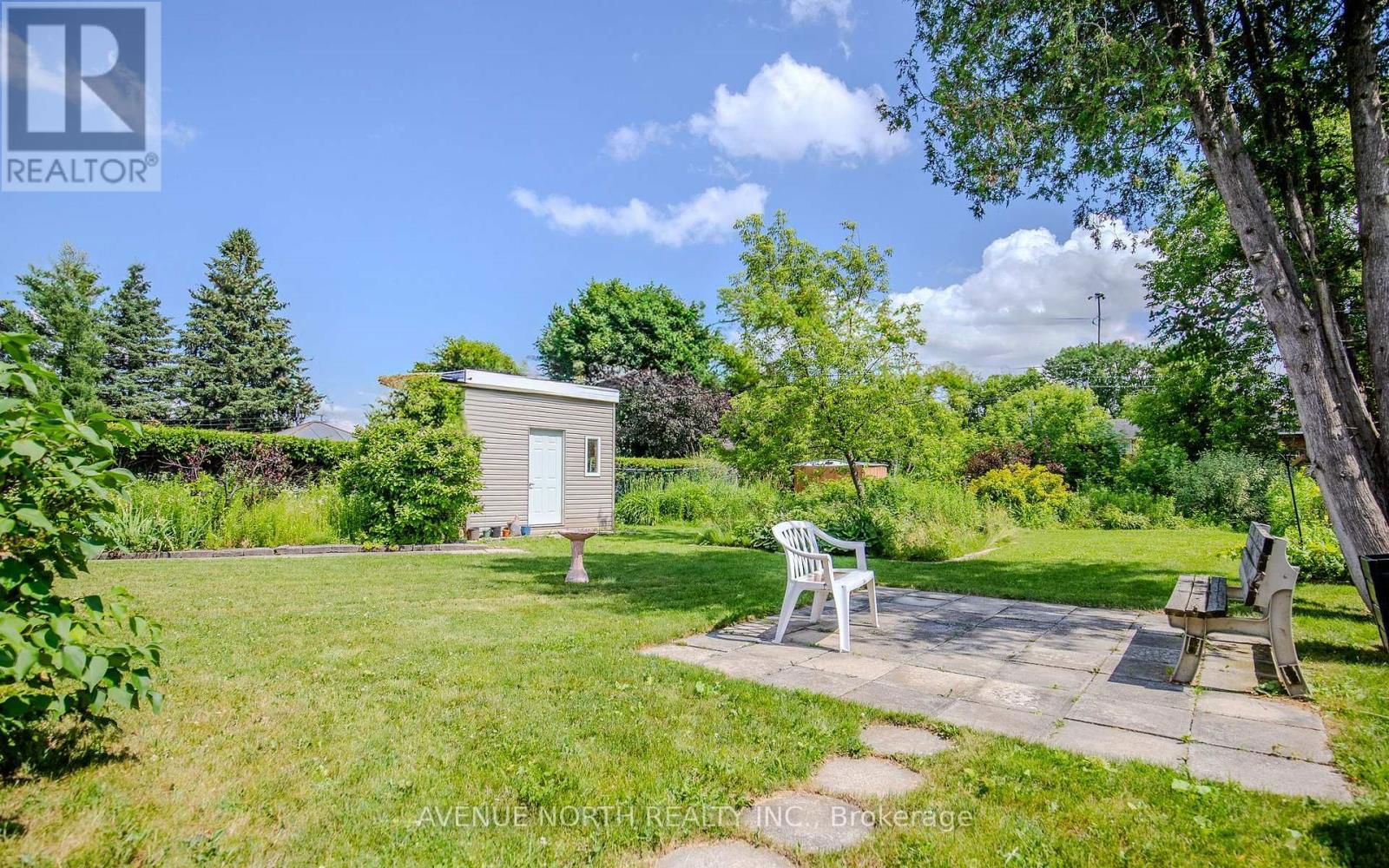882 BALSAM DRIVE Image 33