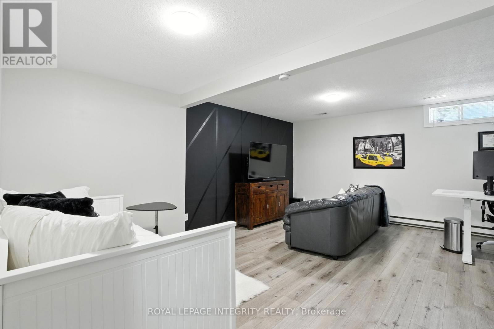 1760 LAFRANCE DRIVE Image 21
