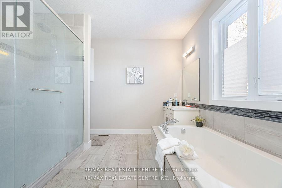 204 FOREST CREEK DRIVE Image 24
