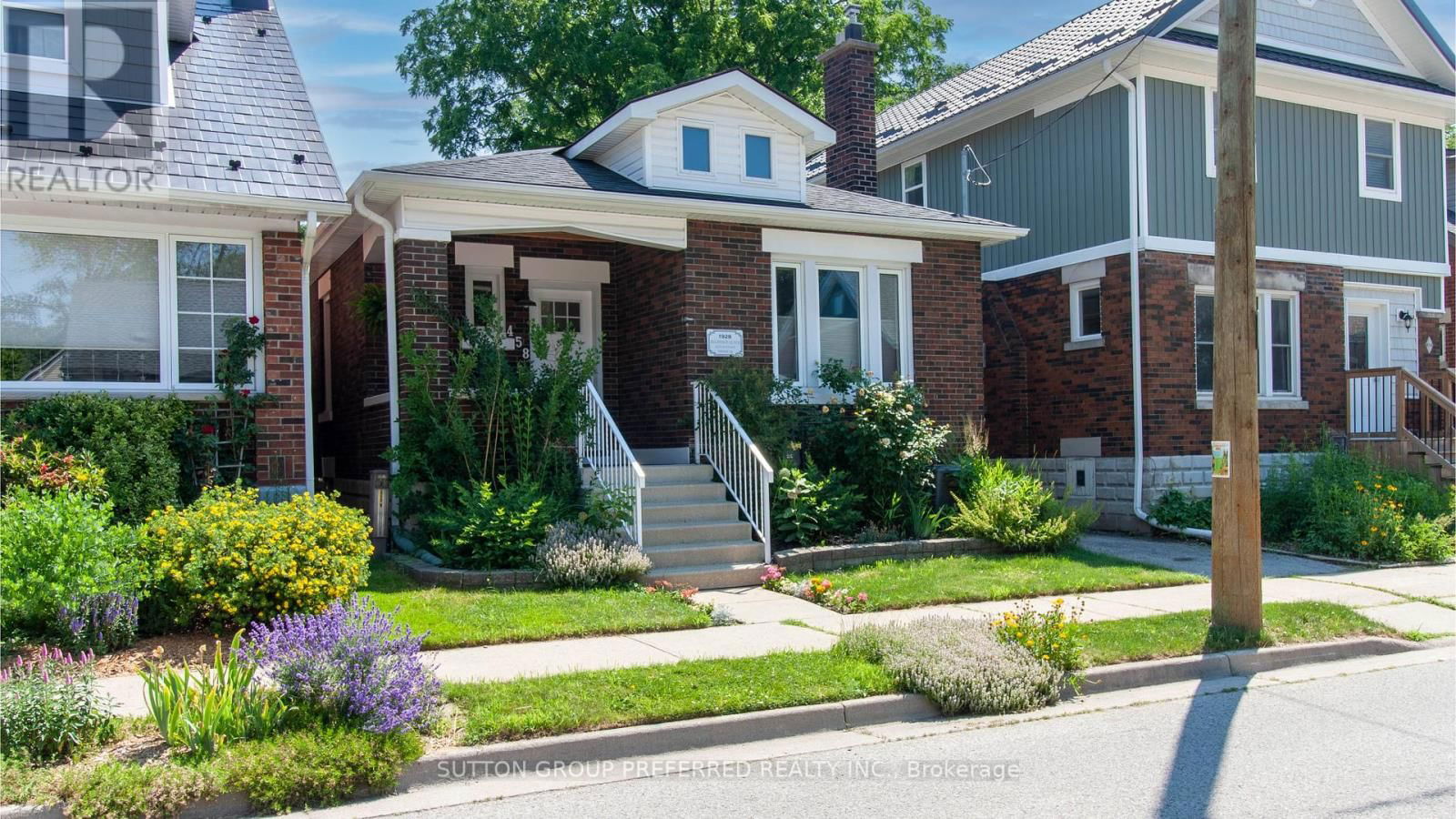 458 WOODMAN AVENUE Image 1