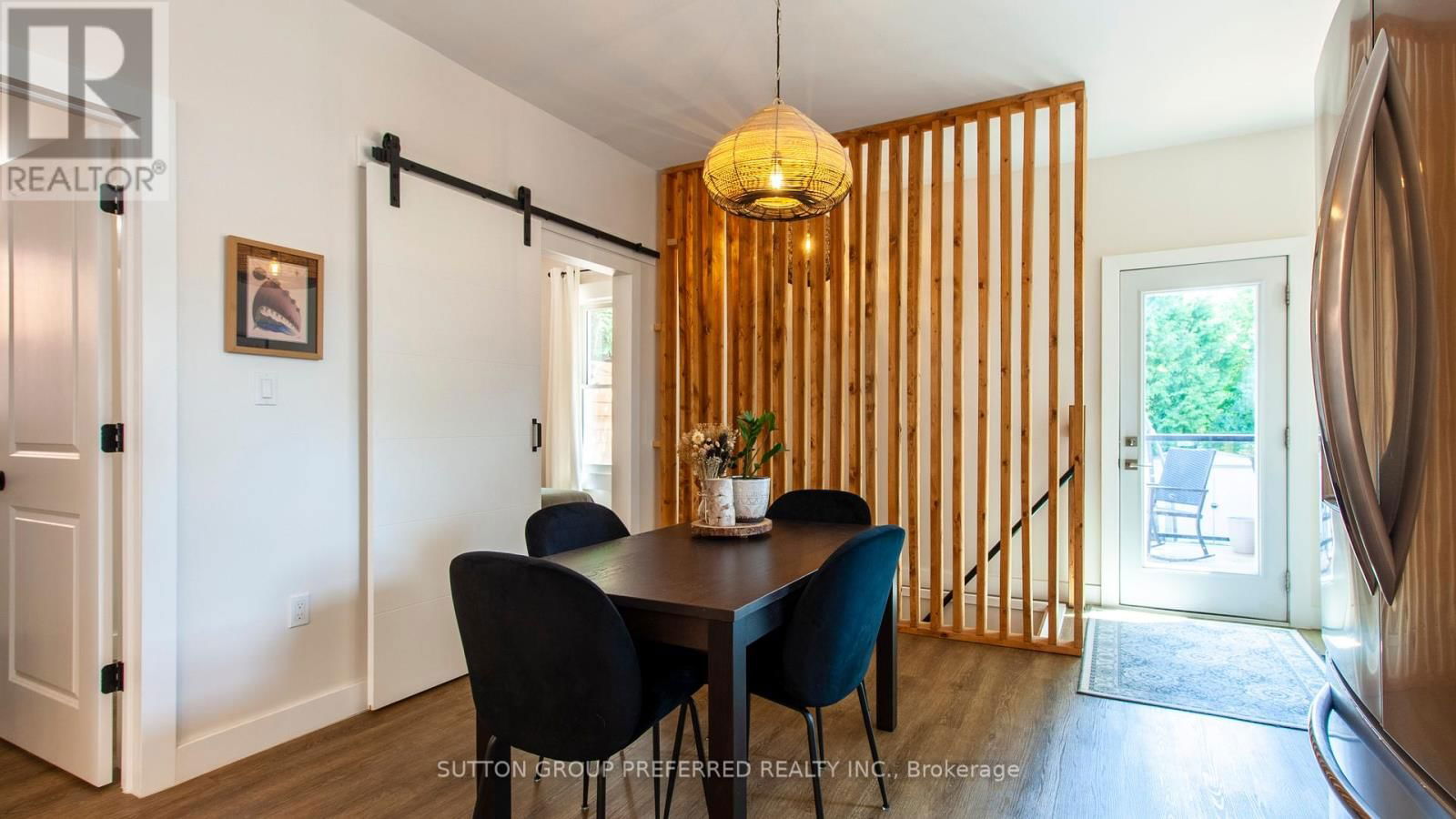 458 WOODMAN AVENUE Image 17