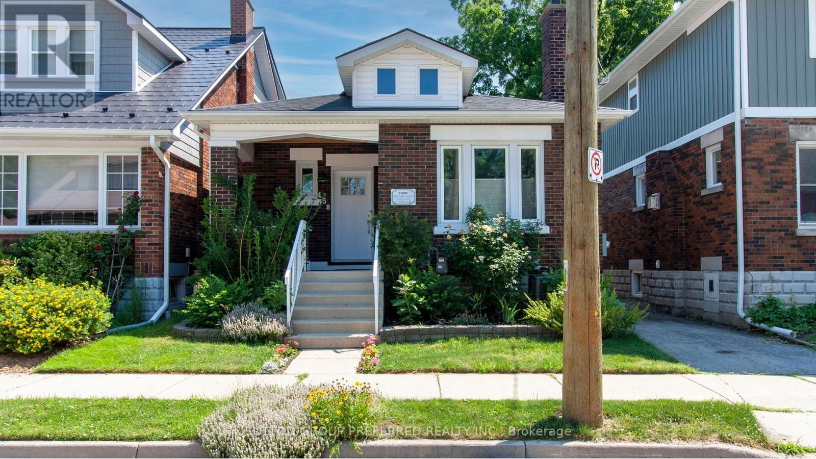 458 WOODMAN AVENUE Image 2