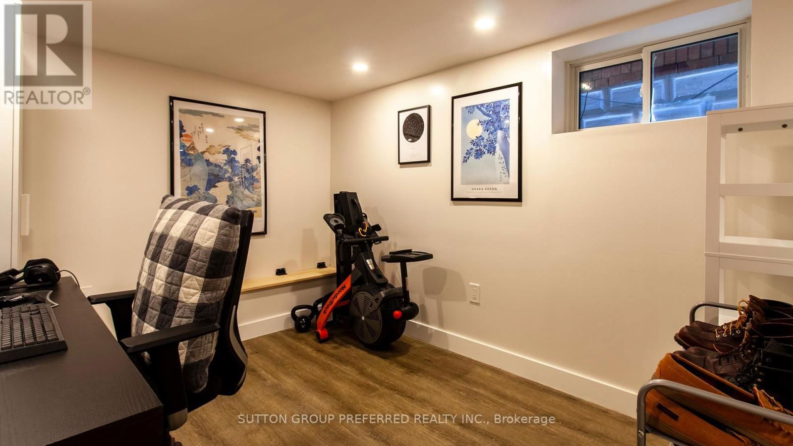 458 WOODMAN AVENUE Image 37