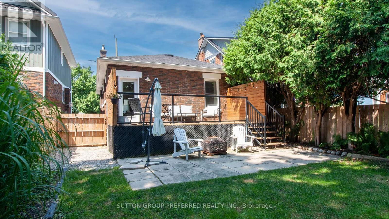 458 WOODMAN AVENUE Image 42