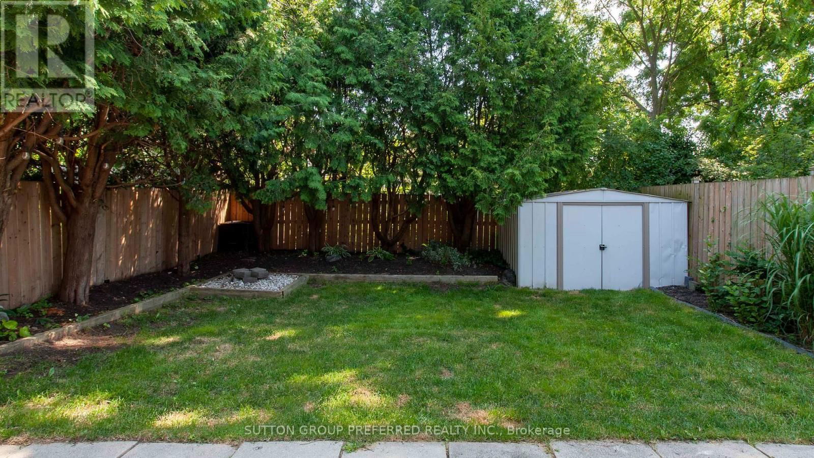 458 WOODMAN AVENUE Image 45