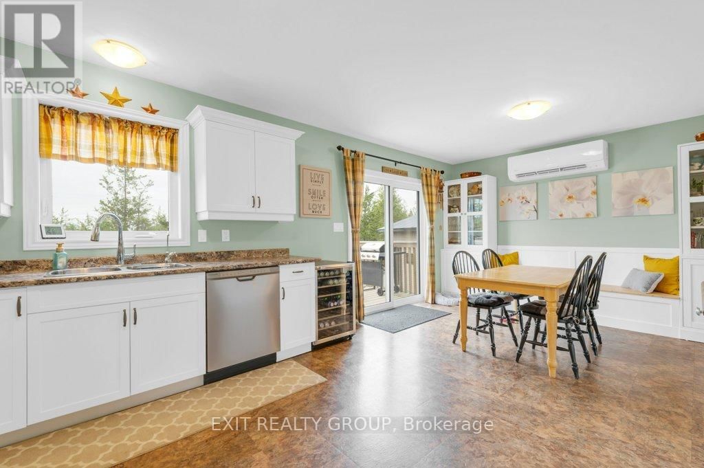 2073 SHANNON ROAD Image 16