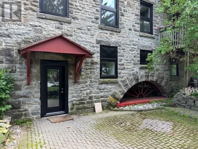 1 - 49 MILL STREET Image 11