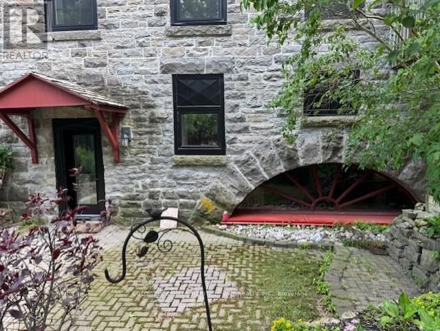 1 - 49 MILL STREET Image 6