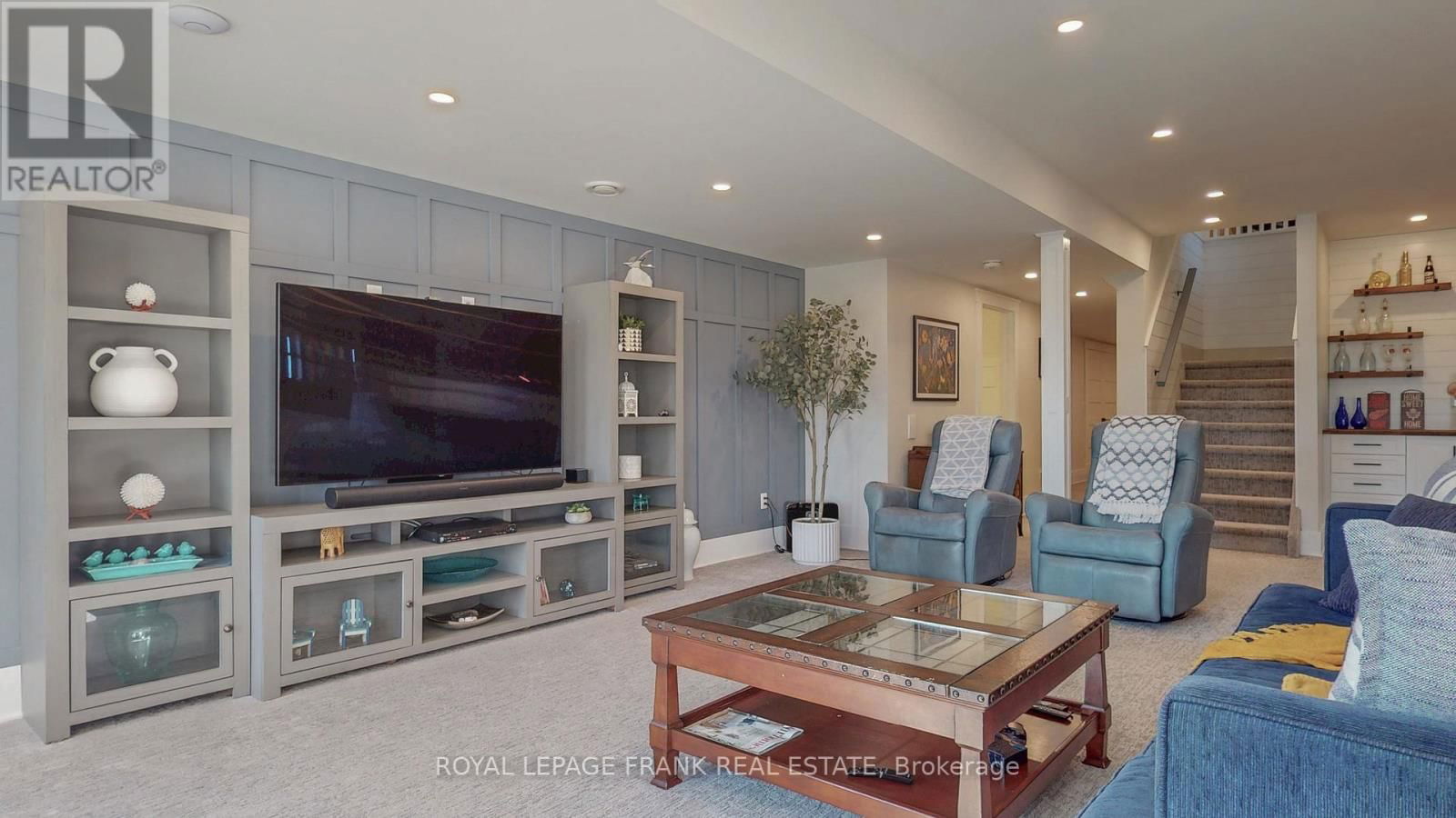 621 MOUNT PLEASANT ROAD Image 42