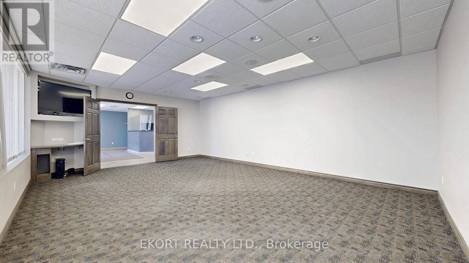 5 - 499 DUNDAS STREET WEST Image 18