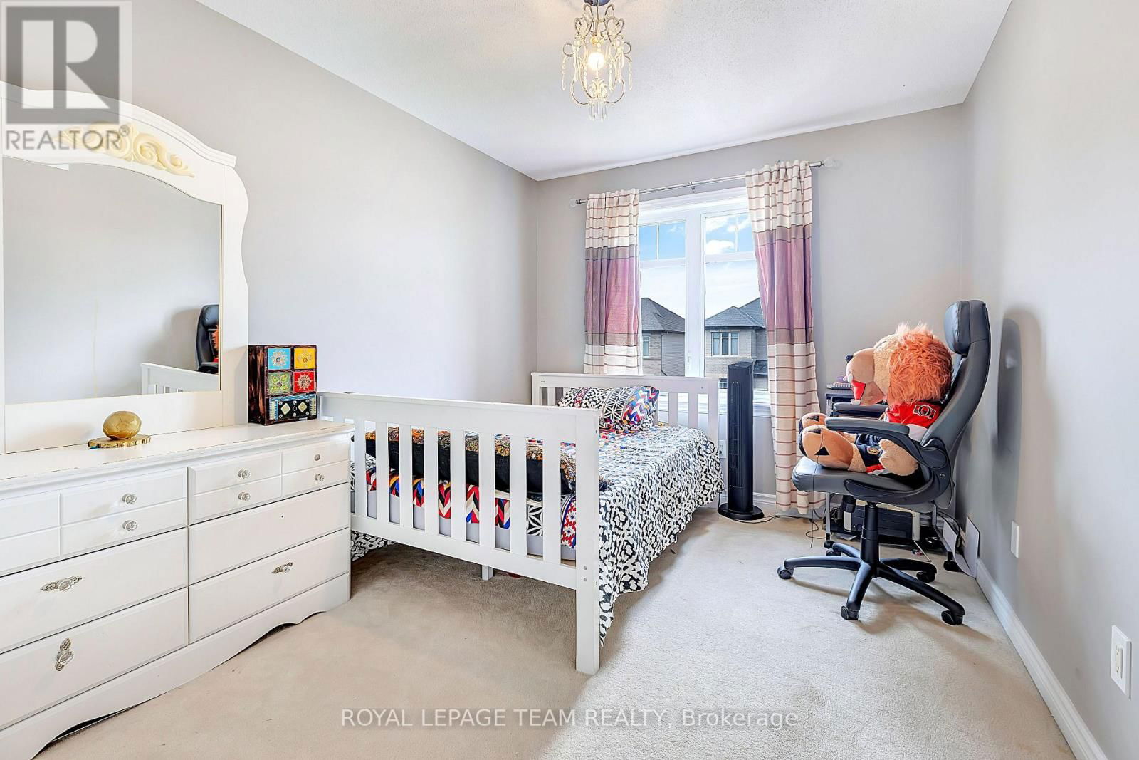 421 ARNCLIFFE AVENUE Image 24