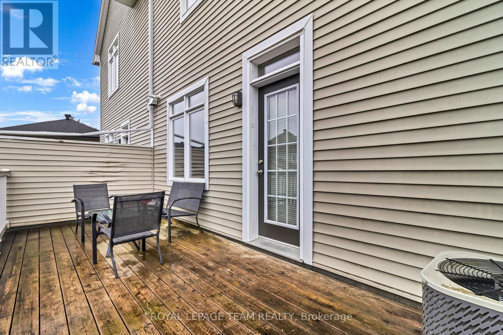 B - 96 STONEHAVEN DRIVE Image 18