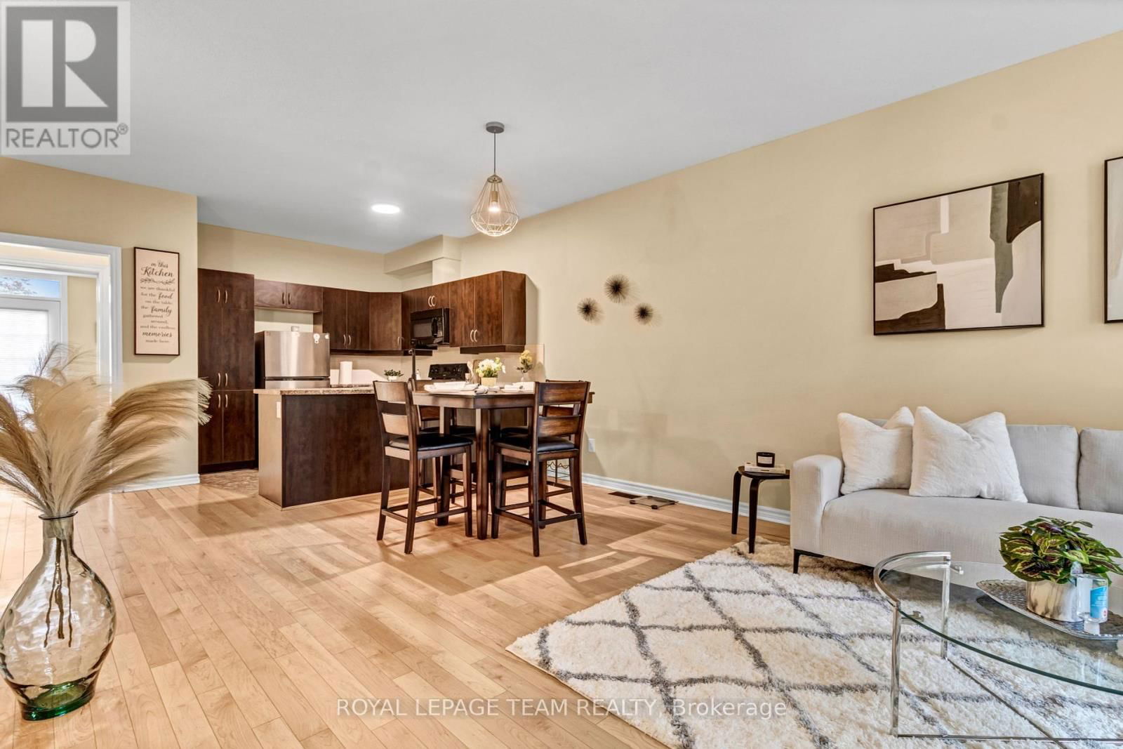 B - 96 STONEHAVEN DRIVE Image 8
