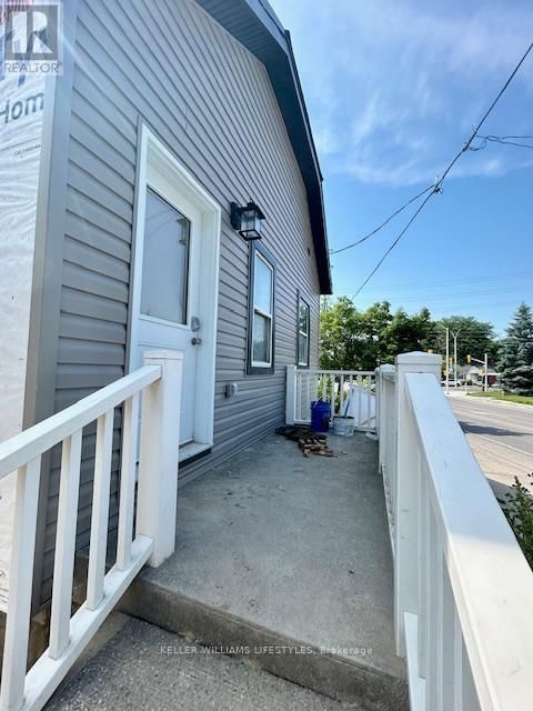 1 - 178 WOODWARD AVENUE Image 12