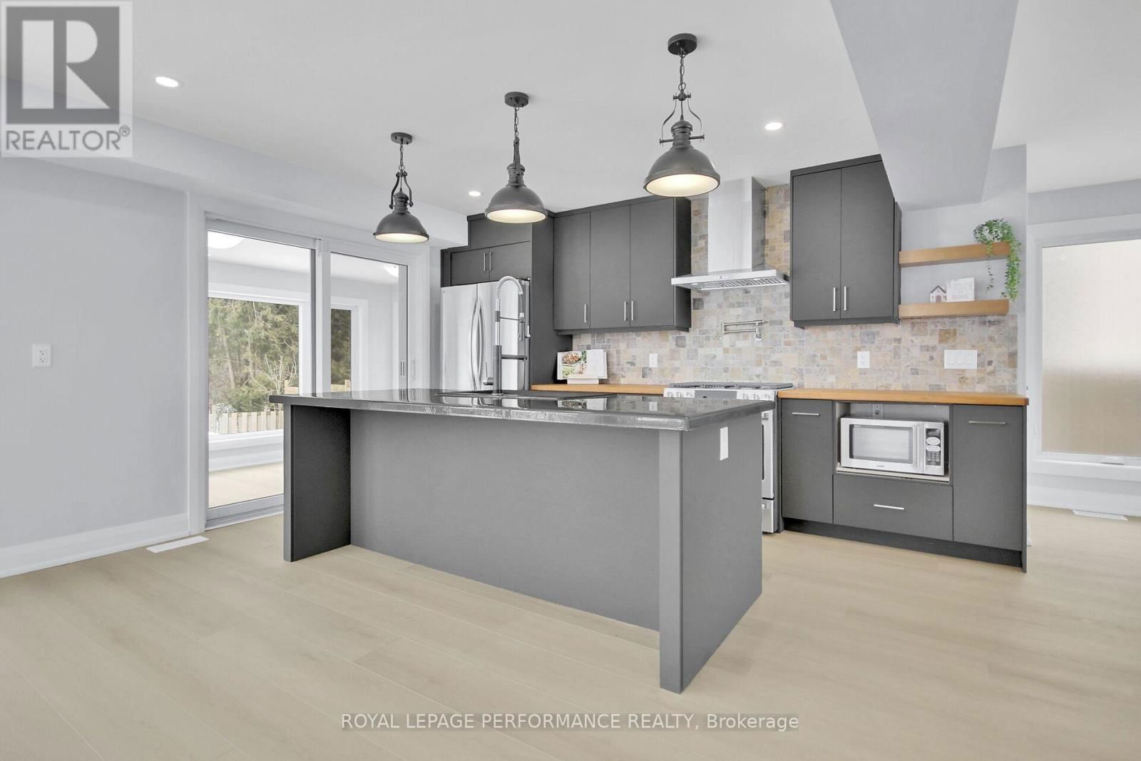 9 BRYDON COURT Image 10
