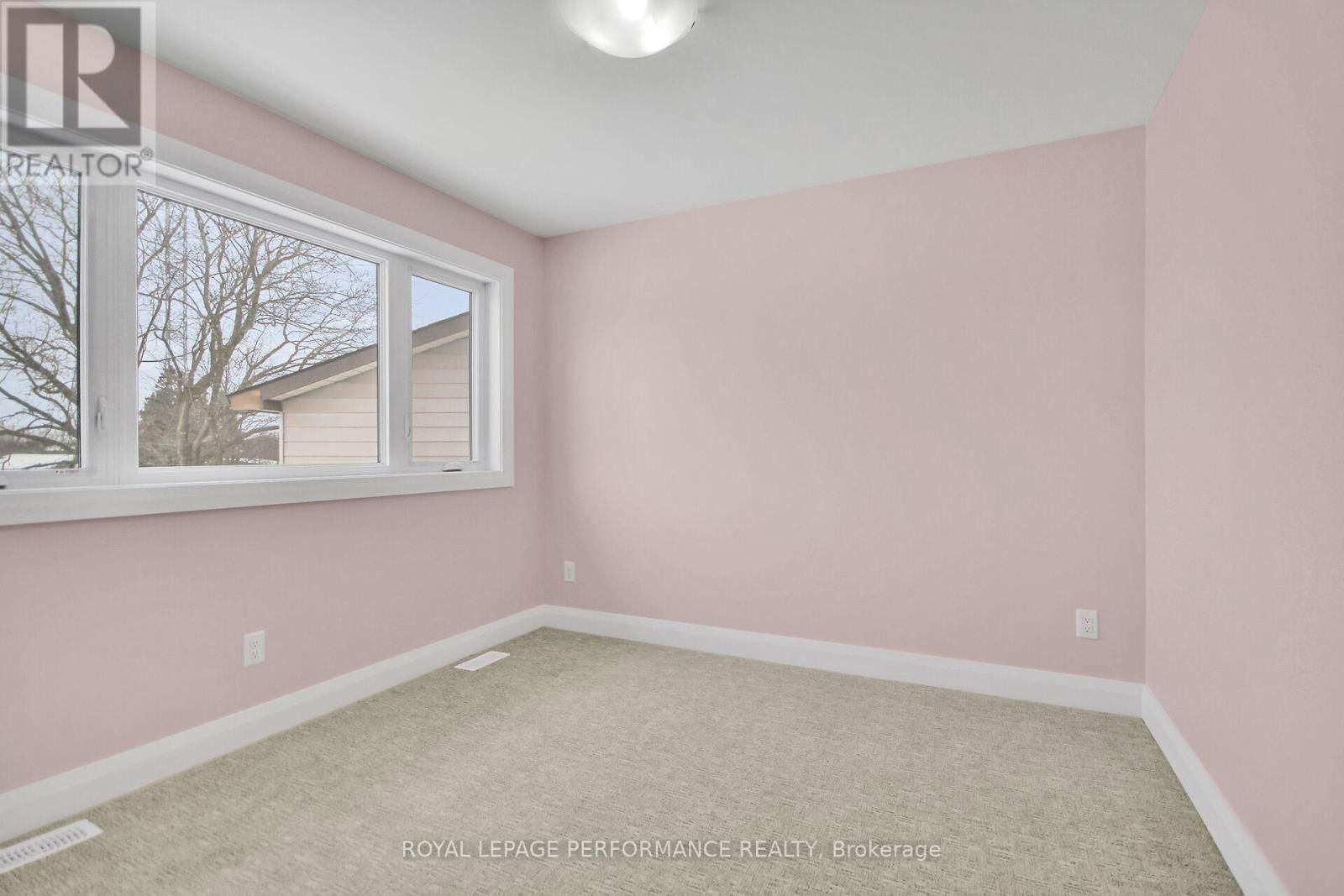 9 BRYDON COURT Image 37