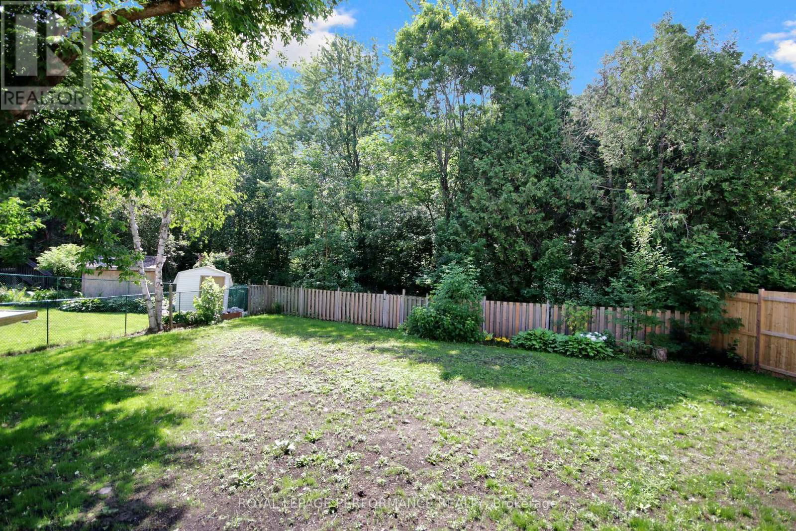9 BRYDON COURT Image 44