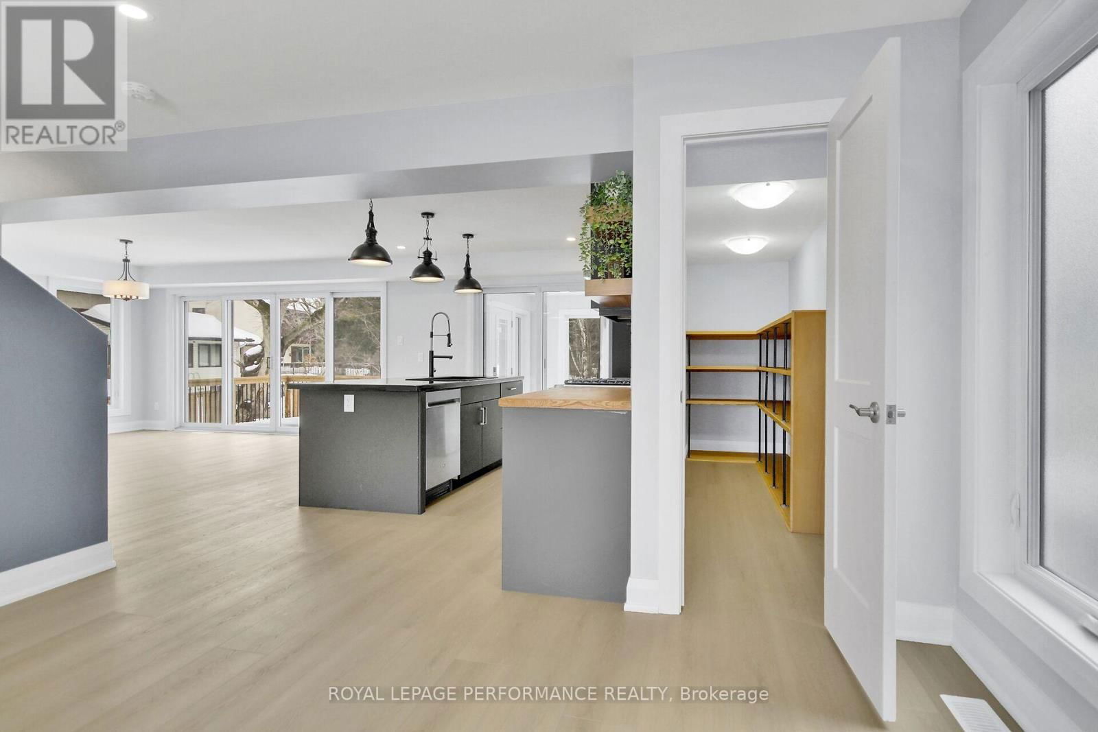 9 BRYDON COURT Image 7