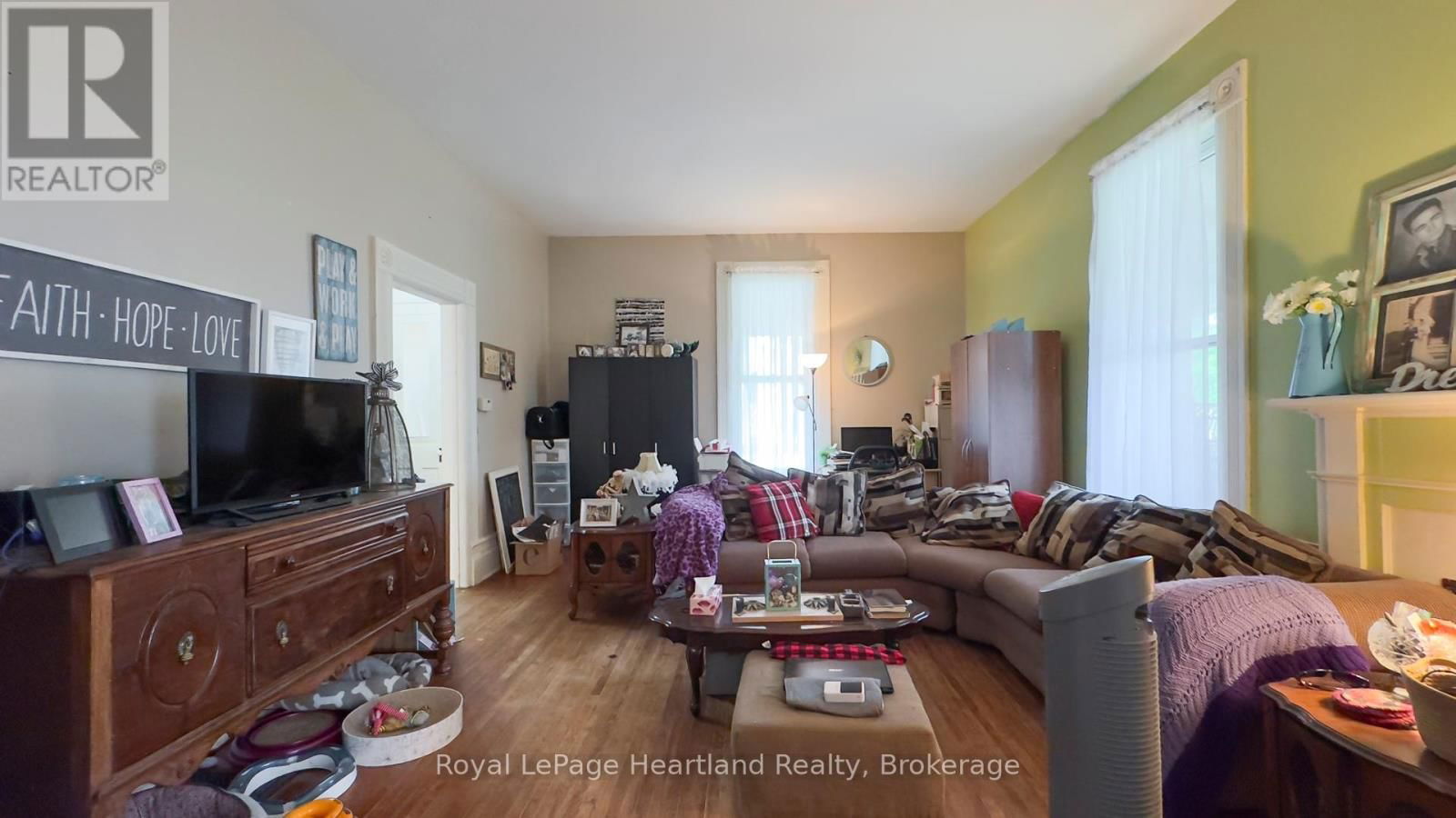 190 ALBERT STREET Image 13
