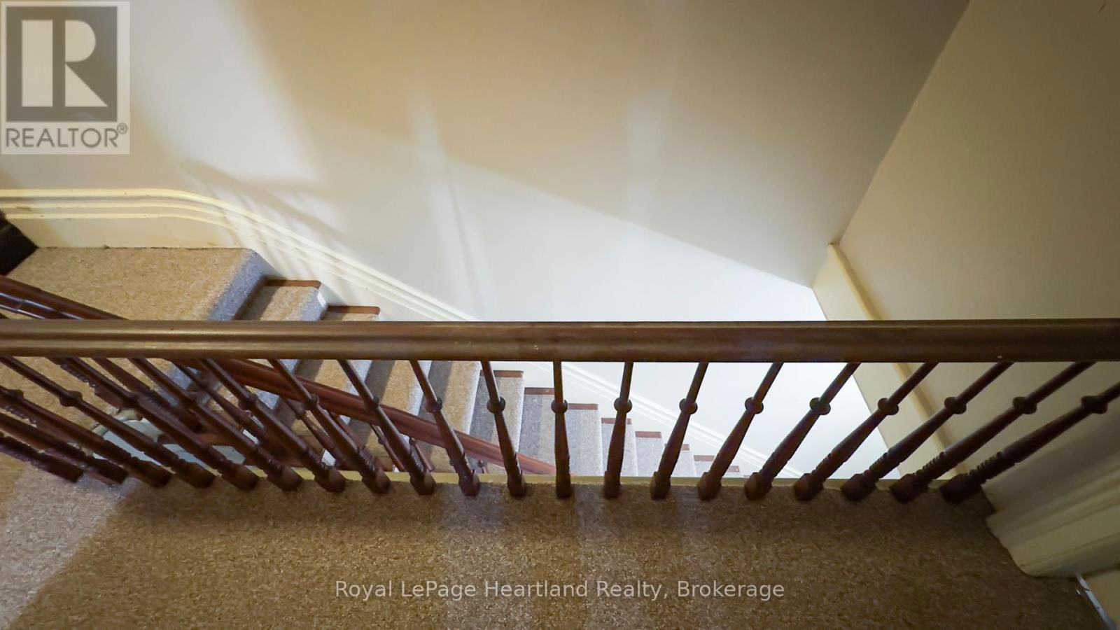 190 ALBERT STREET Image 34