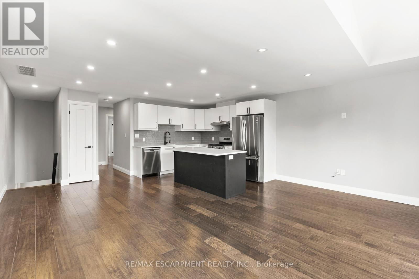 87 OWEN PLACE Image 15
