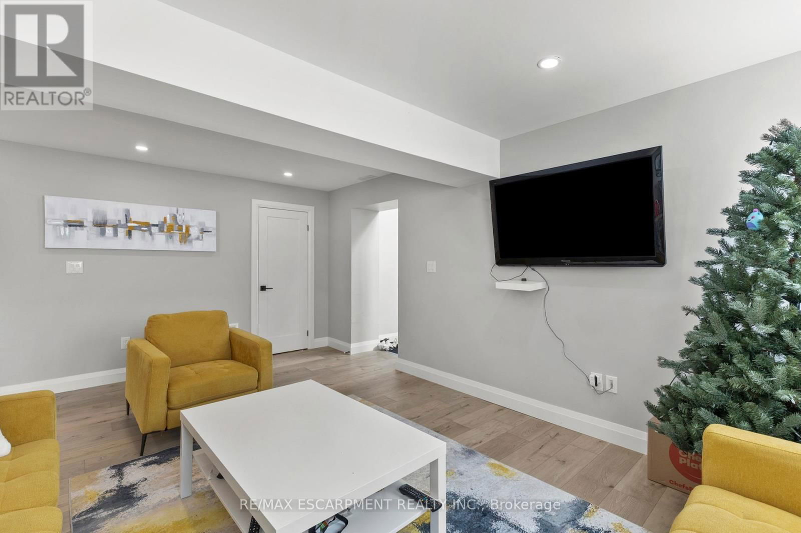 87 OWEN PLACE Image 21